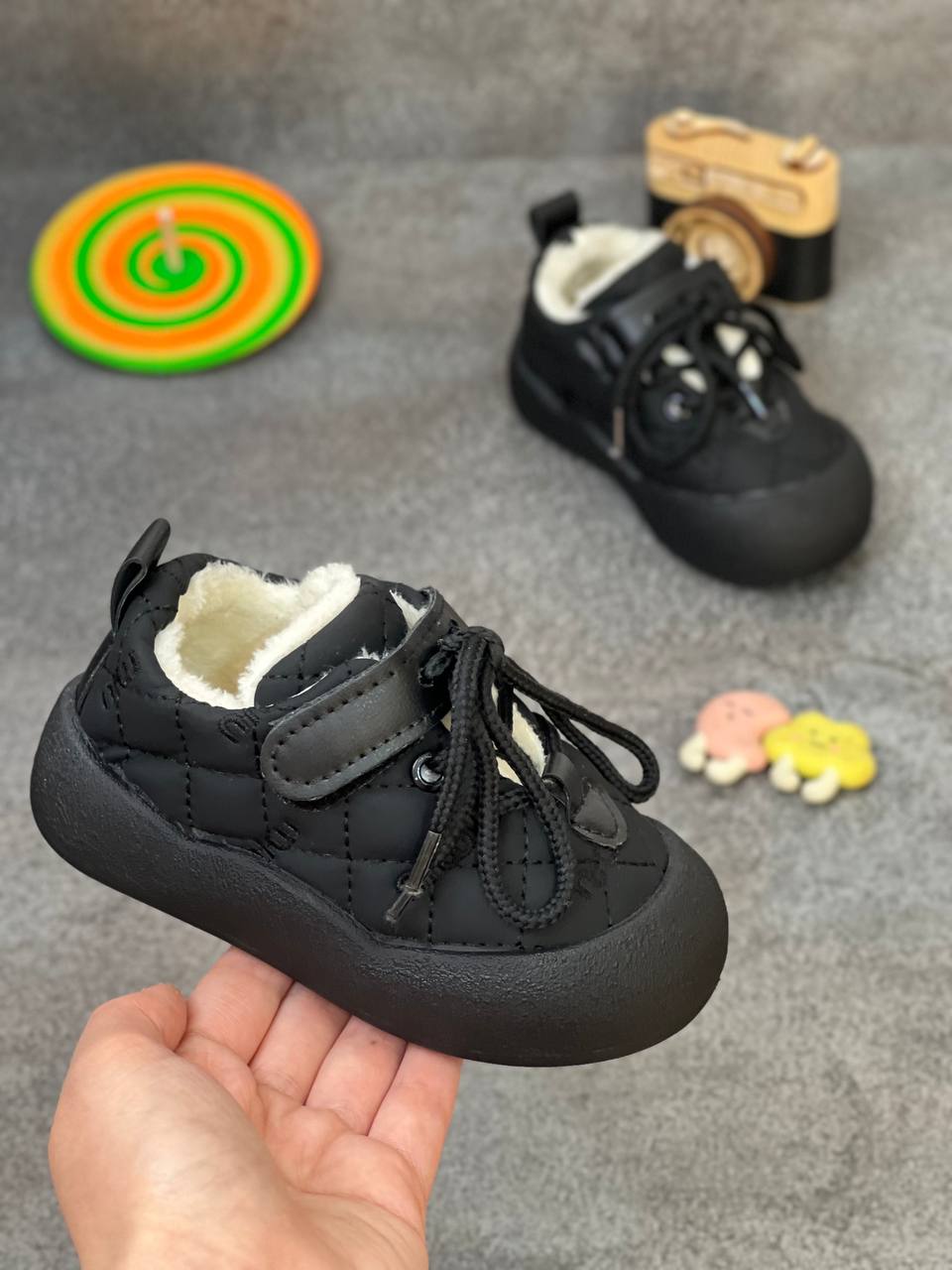 ونس میو داخل خز