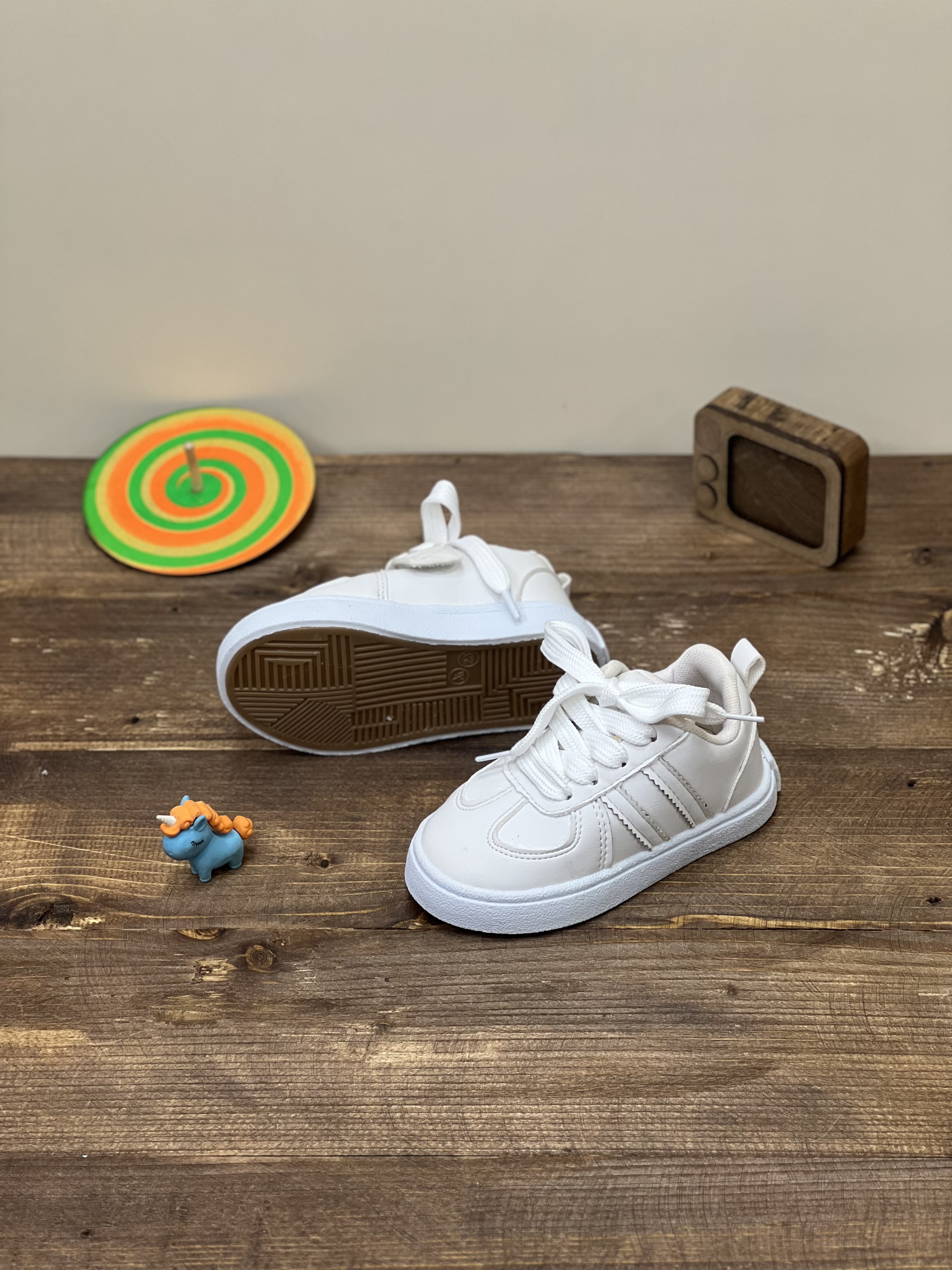 ونس لام سفید دو خط ۴۷۸